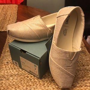 Toms Classic Size 8